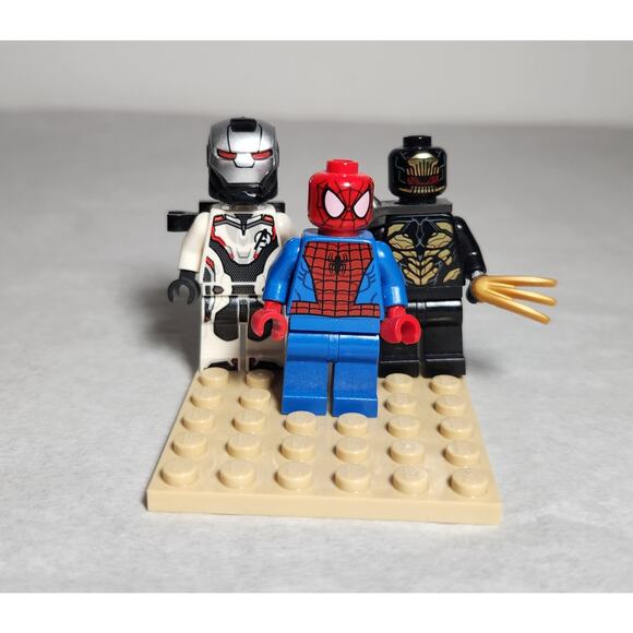 Lego Marvel Minifigures Lot Of 5 With Accessories Pre-owned - Picture 1 of 6